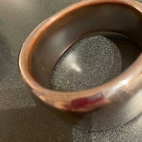 Silver tone wooden art bangle - Picture 4 of 8